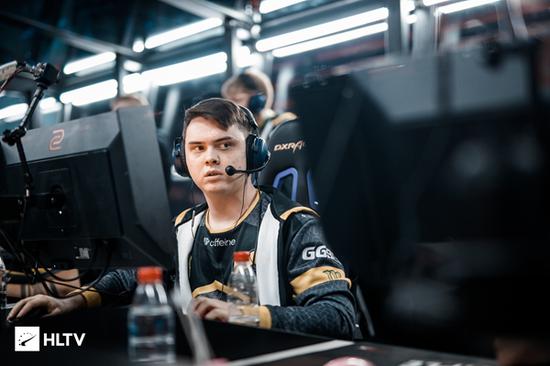 角站位拉出 角站位拉出